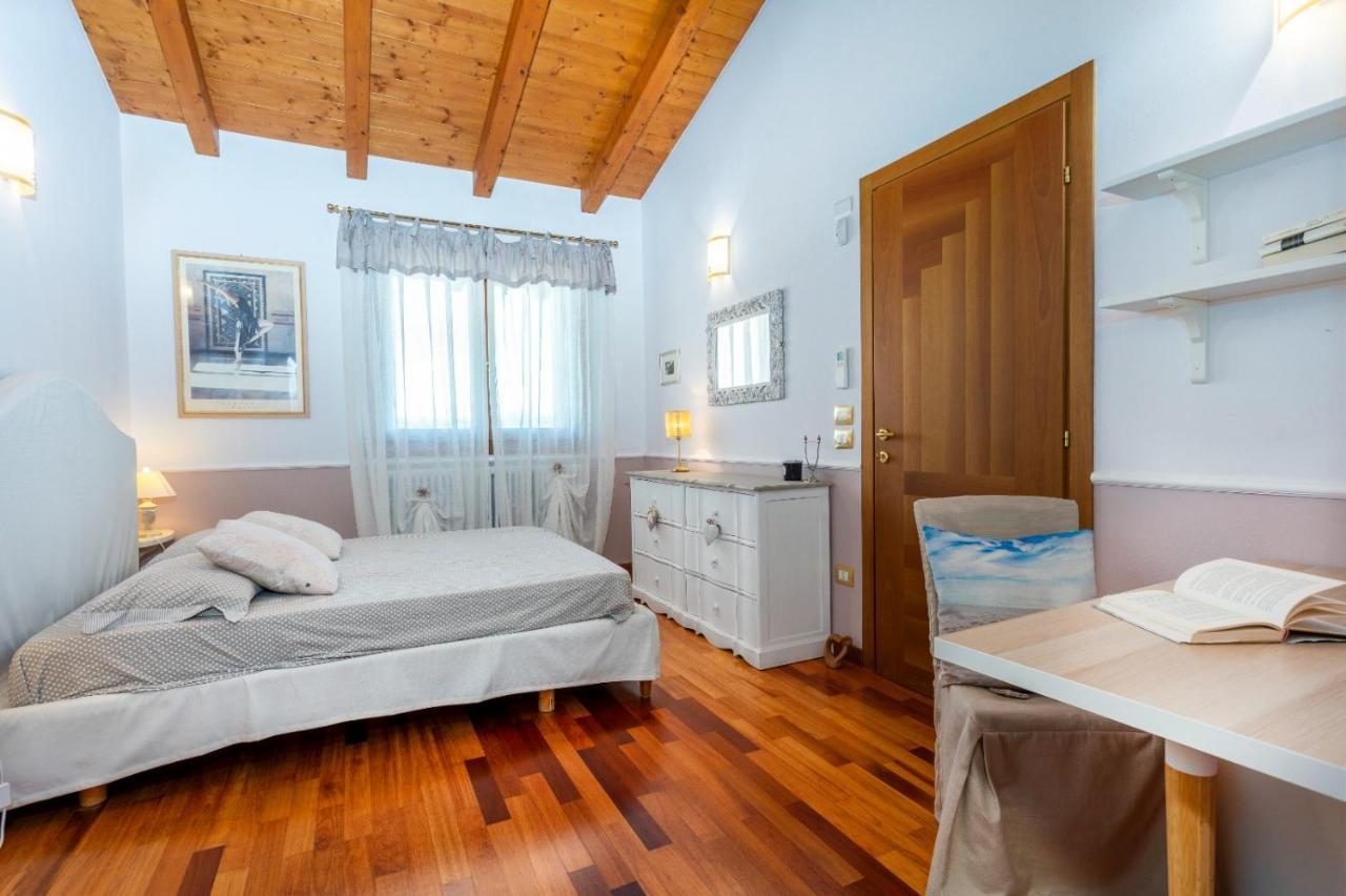 Apartment Da Dede Cozy With Terrace And Private Parking! Gonars